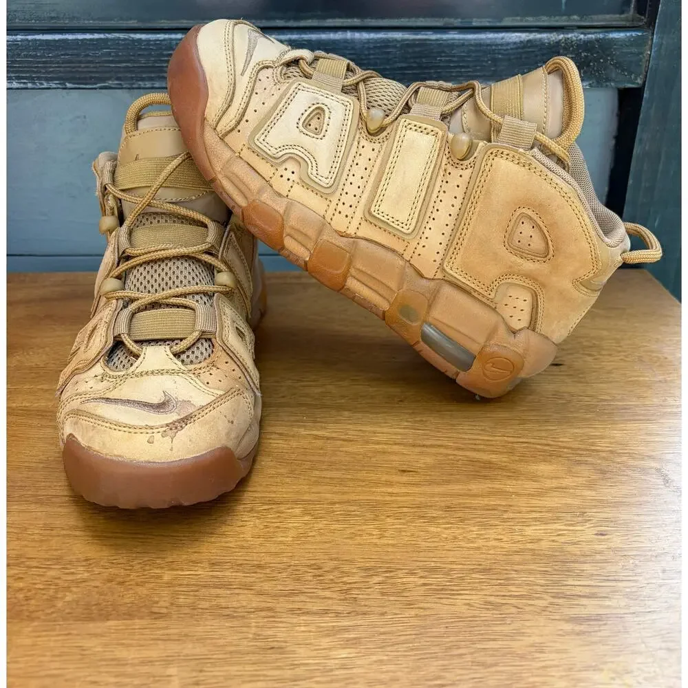 Nike Air More Uptempo GS Youth 5.5Y / Women's 7 Tan Nubuck Sneakers 922845-200